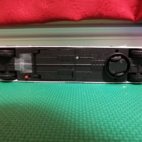 Electronic Toy Train Car - plays music and moves on its own - Picture 4 of 4